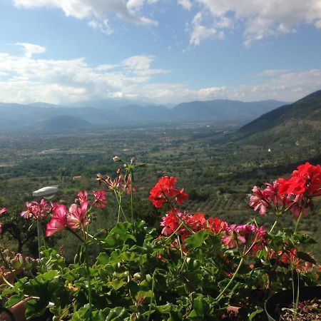 L'Incanto Di Maja Pacentro Bagian luar foto