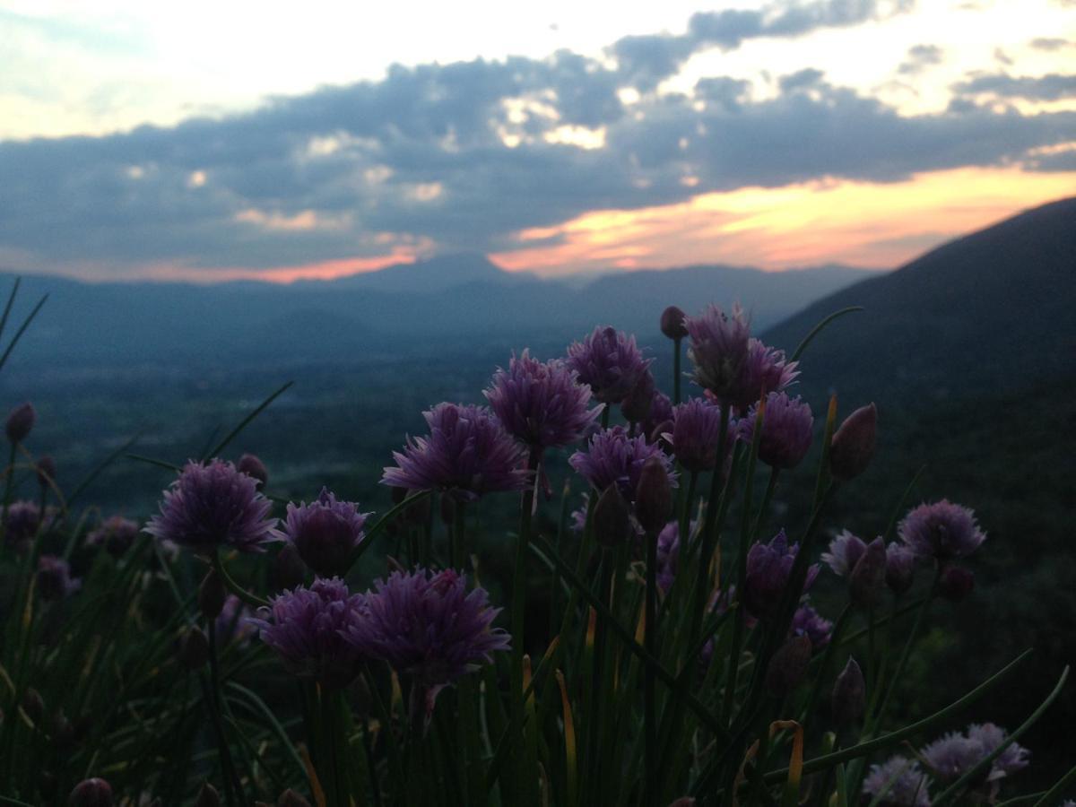 L'Incanto Di Maja Pacentro Bagian luar foto